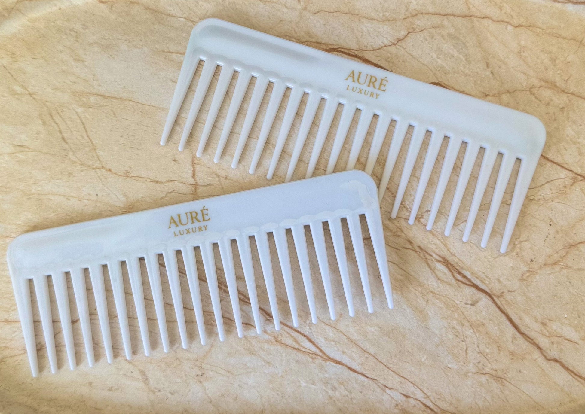 white wide tooth comb